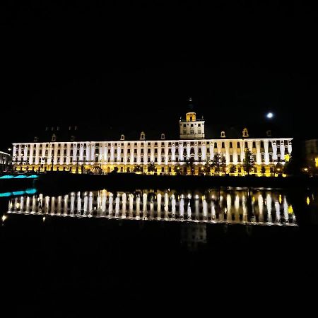 Blue River Apartment - Вроцлав Экстерьер фото